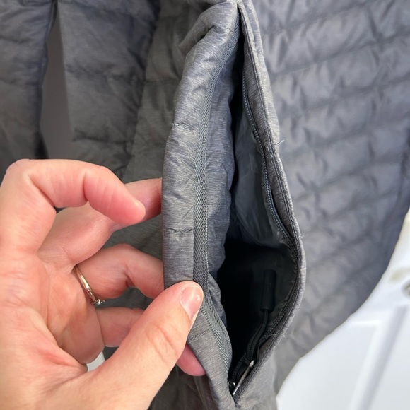 32 Degree Heat Black Ultra Light Full Zip Puffer Jacket Men’s Size M Gray Down - Picture 4 of 10